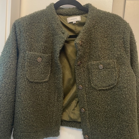 Cropped preppy jacket in a teddy material - Picture 3 of 4